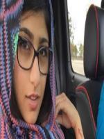 Mia Khalifa in Muslim Dress