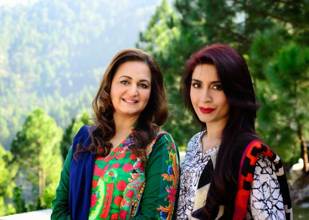 Saman Ansari With Co-Actress