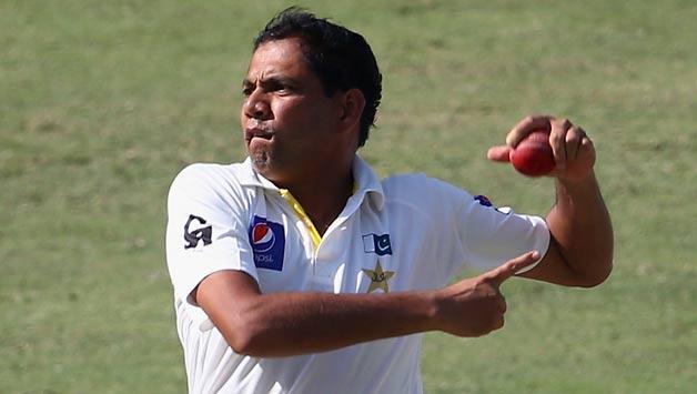 zulfiqar babar bowling