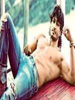 Vidyut Jammwal Six Pack Commando 2