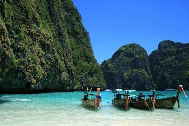 Phi Phi Islands, Thailand... so amazing!