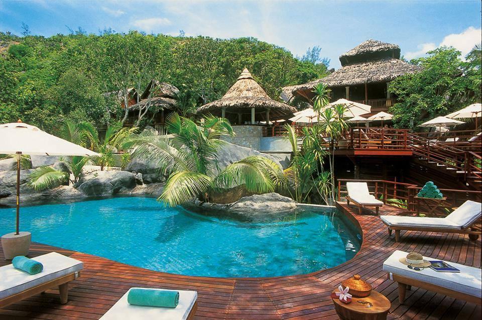 4 Photos of Luxury Resorts at Seychelles