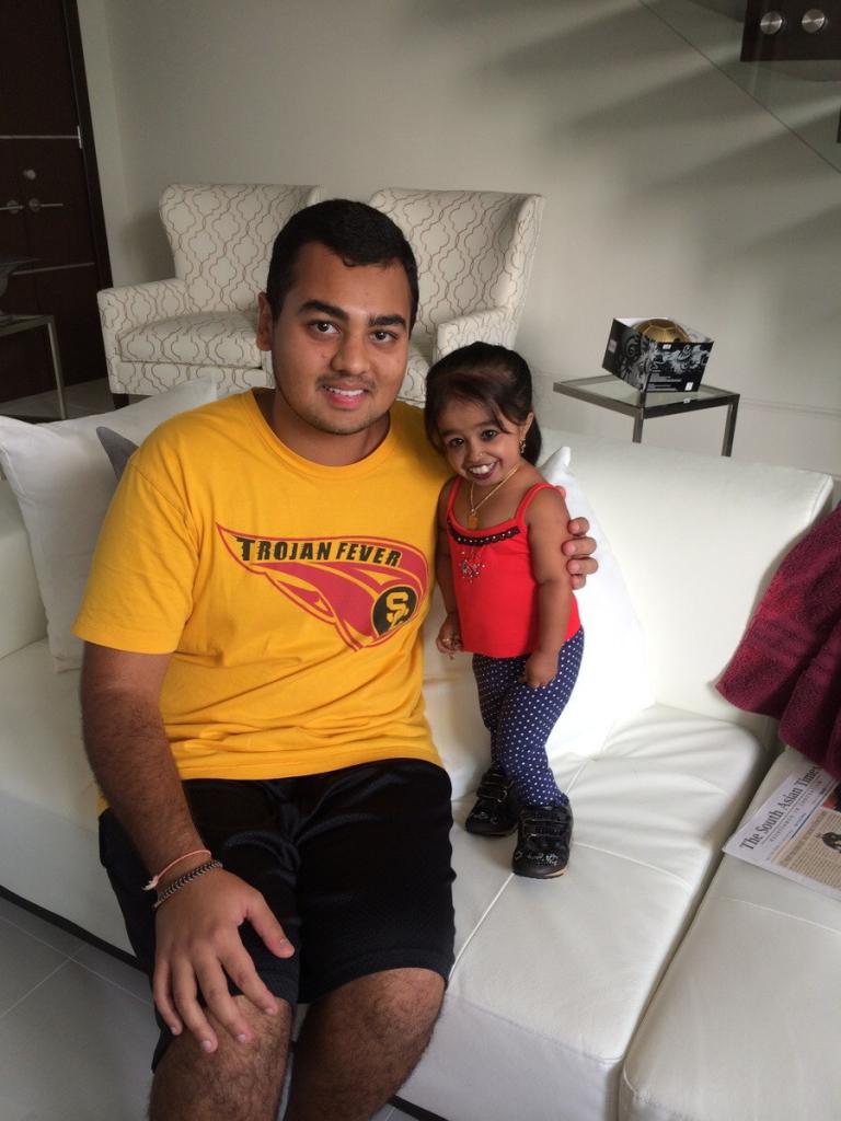 I hungout with the shortest woman in the world! Jyoti Amge is 24 inche