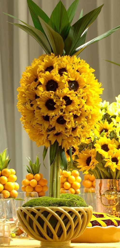 Sunflower Centerpieces For Late Summer Picnic