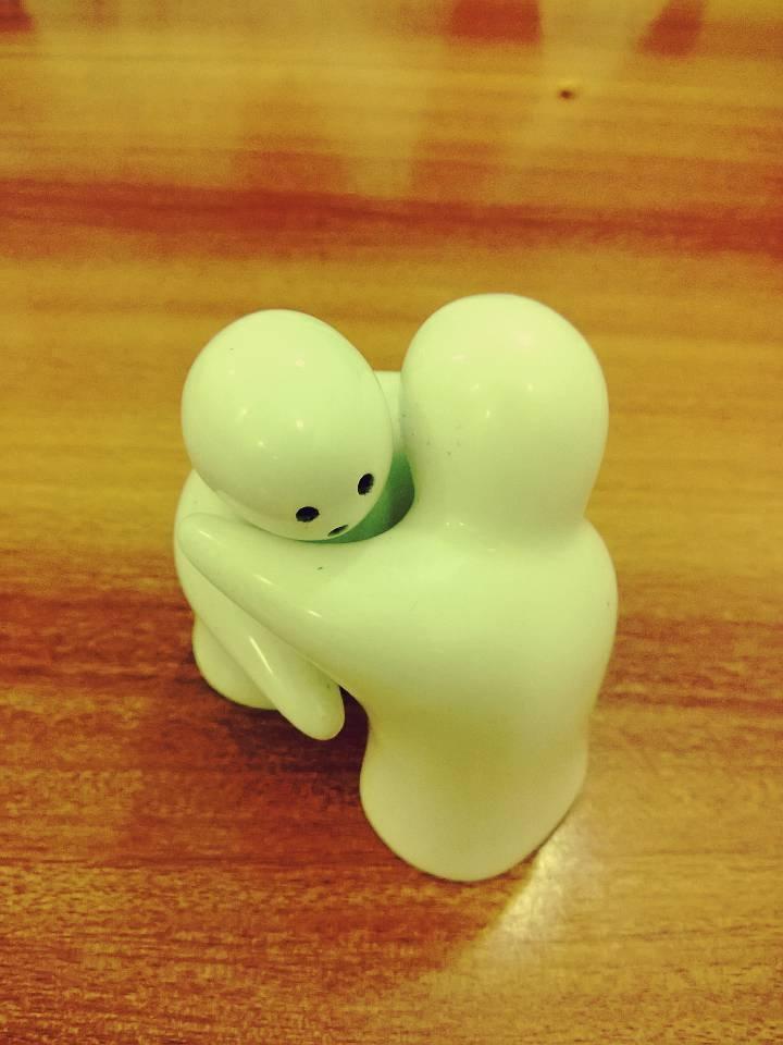 Salt and pepper shakers in love.