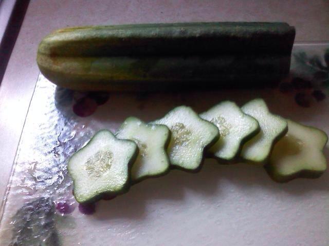 My dad accidentally grew a star-shaped cucumber.