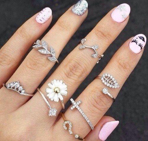 Nails & rings