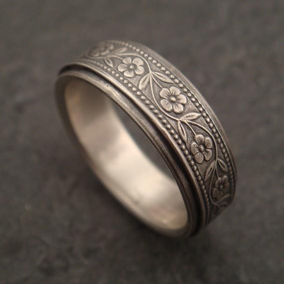 Floral Wedding Band in White Gold