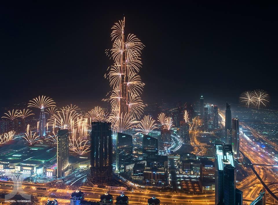 4 Amazing 2015 New Year Eve Lightining Photos of Dubai