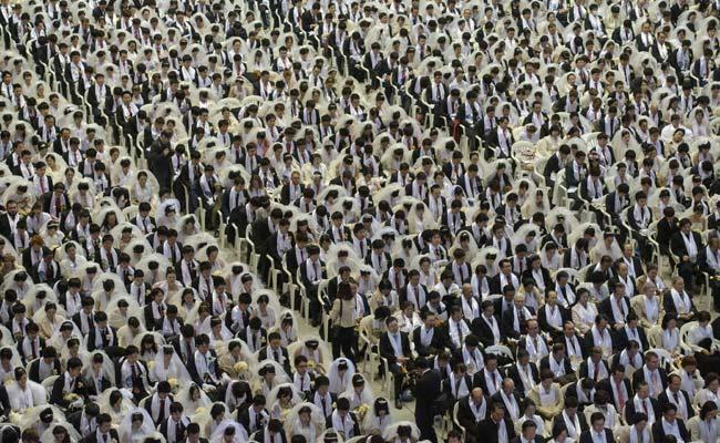 3800 Couples Wedding in Korea