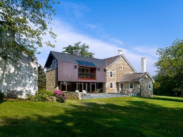 Intriguing Architectural combo House in Pennsylvania, USA