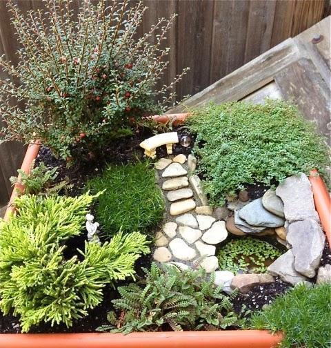 Amazing Mini Garden Design with a Small Water Well